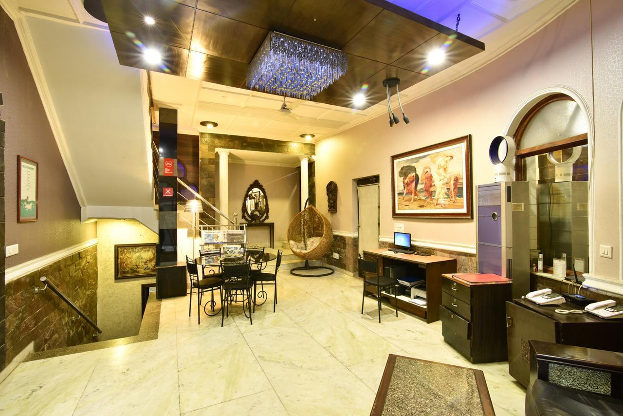 לינה וארוחת בוקר ניו דלהי Casa Royal מראה חיצוני תמונה